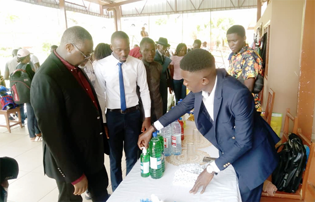 Lire la suite à propos de l’article Gabon : Hervé Opiangah honore les étudiants entrepreneurs du CUEN